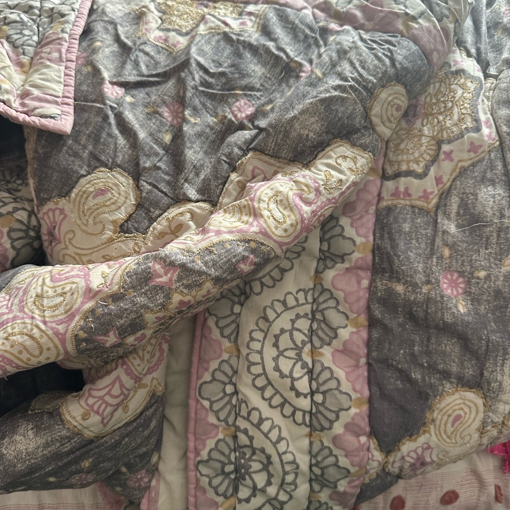 Pottery Barn teen full comforter and pillow case set